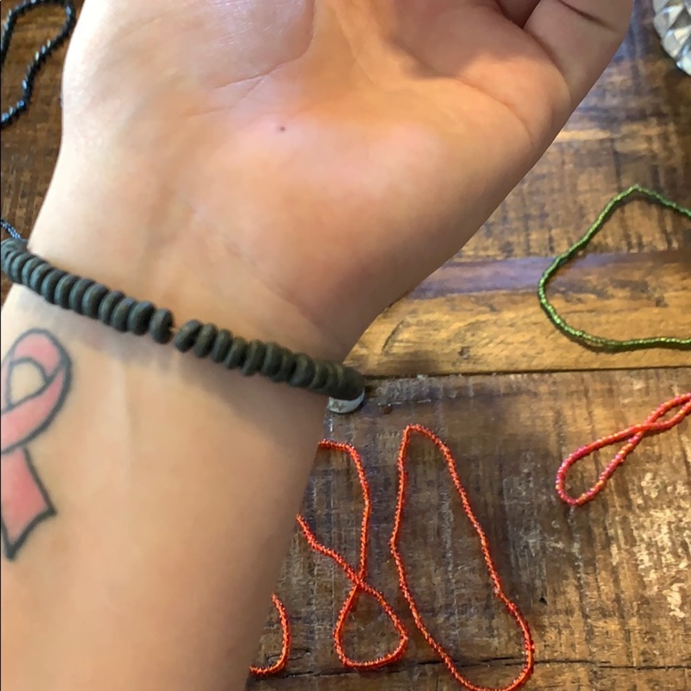 Simple bracelets - Picture 4 of 5